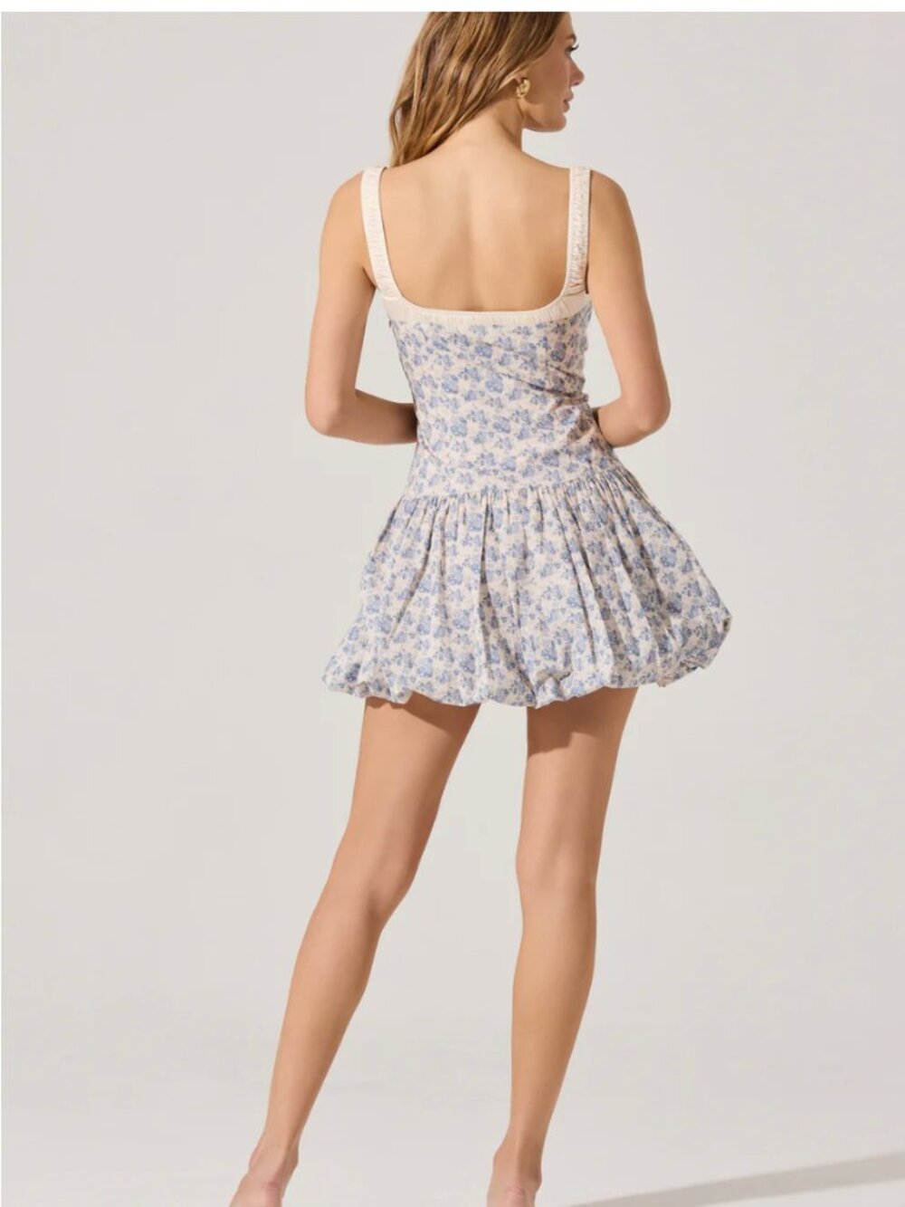 ASTR The Label Floral Milkmaid Bubble Hem Dress- Blue Floral- Size Large - Picture 4 of 13